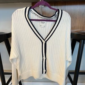 Abercrombie sweater